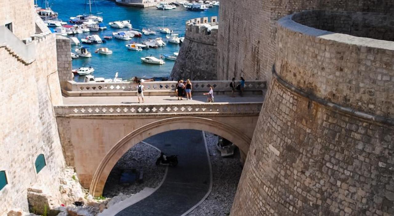 Maru Prestige * Dubrovnik